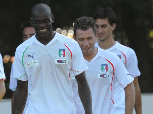  - Amistosos Brasil, Italia y Francia