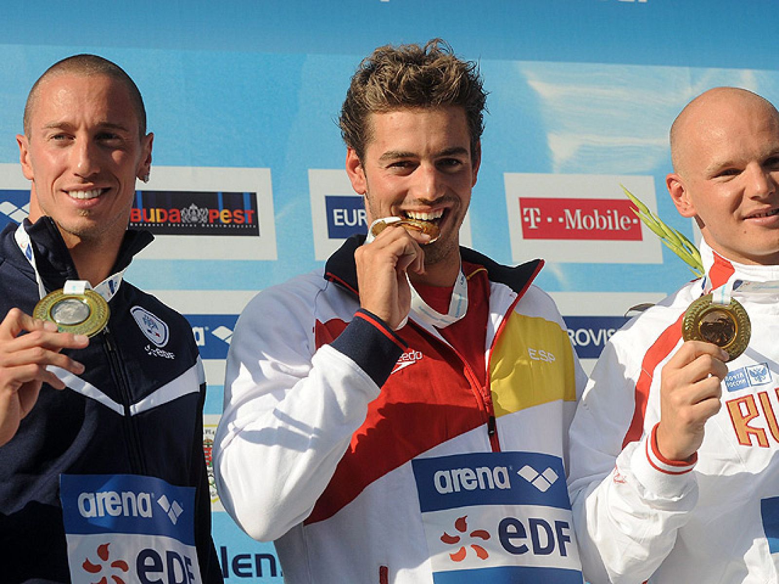 Buena jornada para la natación española en el Europeo de Budapest, en el que Rafa Muñoz ha alzado el primer oro para la delegación española y la joven Da Rocha se ha colgado el bronce.