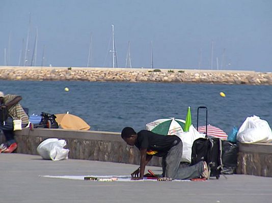  - "Manteros" lejos del paseo marítimo