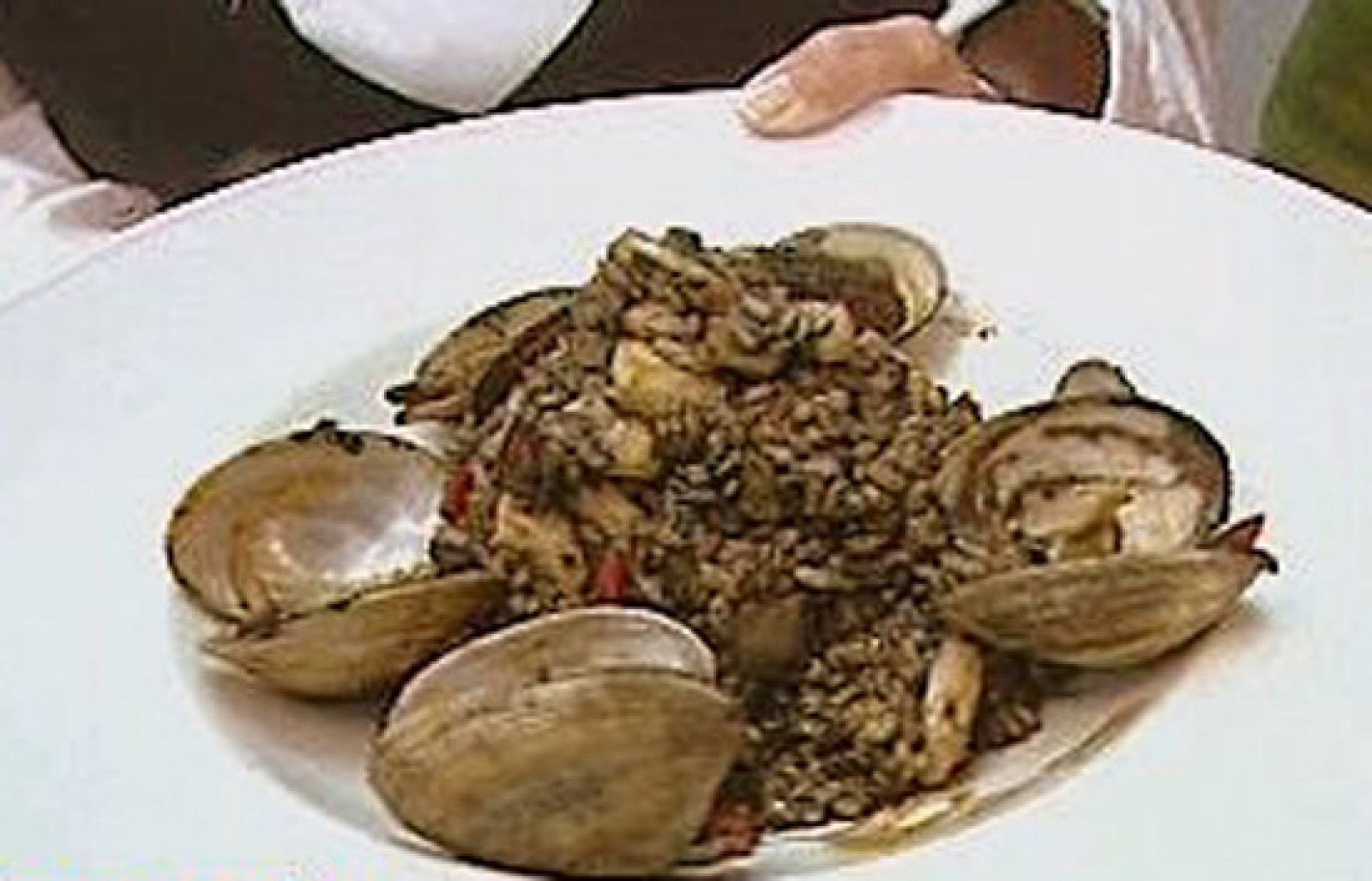 España Directo - Arroz negro con calamares - RTVE Cocina | Ver