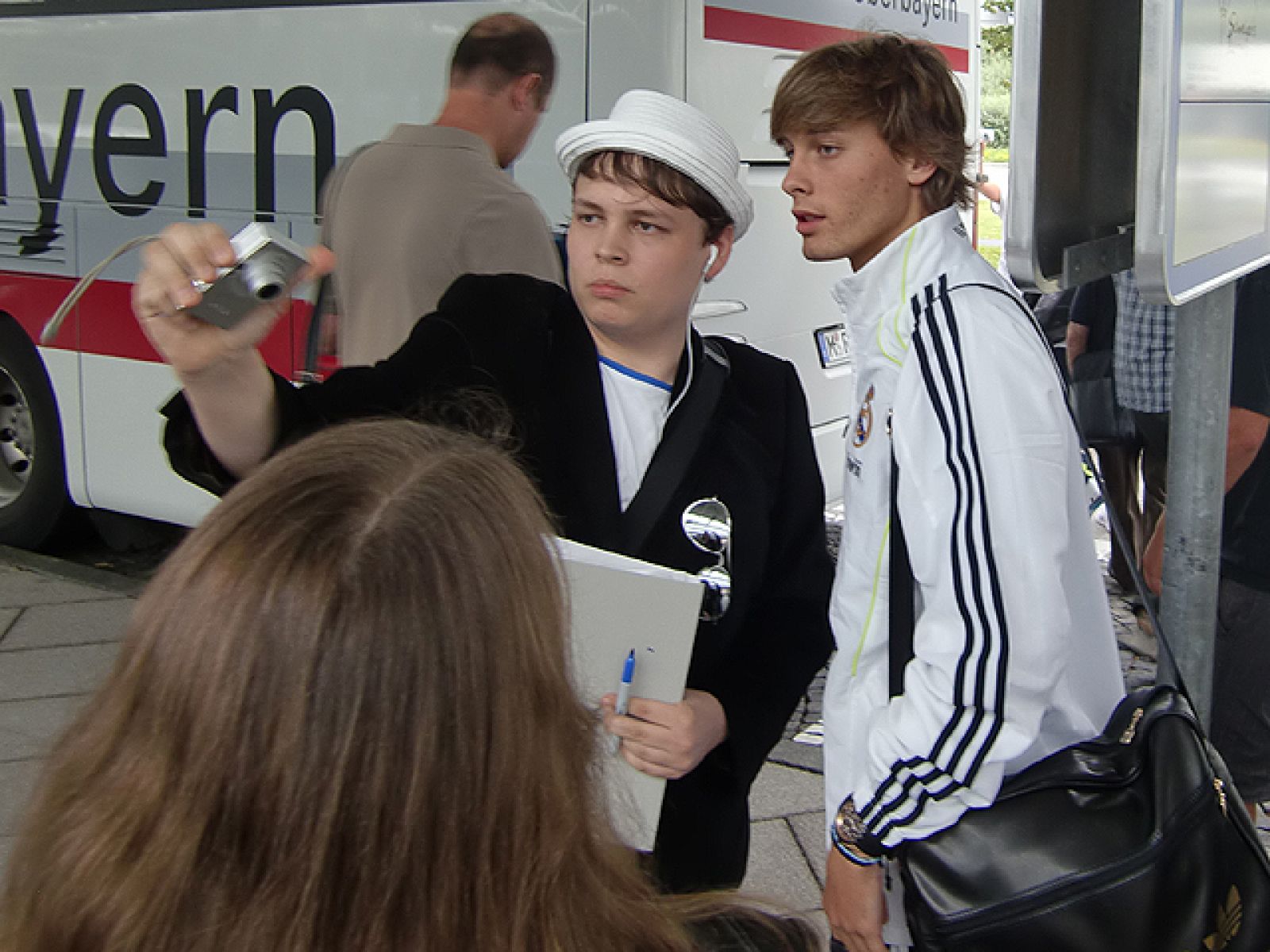 El conjunto blanco dirigido por José Mourinho ha aterrizado en la capital bávara para disputar esta noche el amistoso ante el Bayer de Múnich en homenaje al 'Kaiser' Franz Beckenbauer.