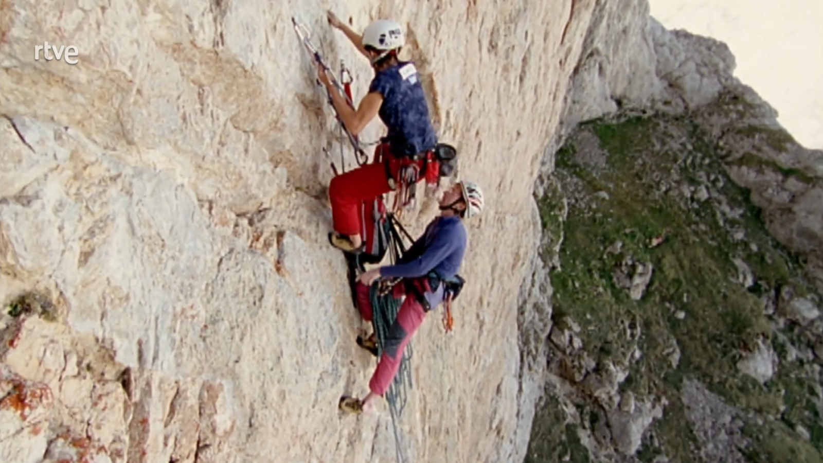 Al filo de lo imposible - La ola perfecta - Al filo de lo imposible | Ver