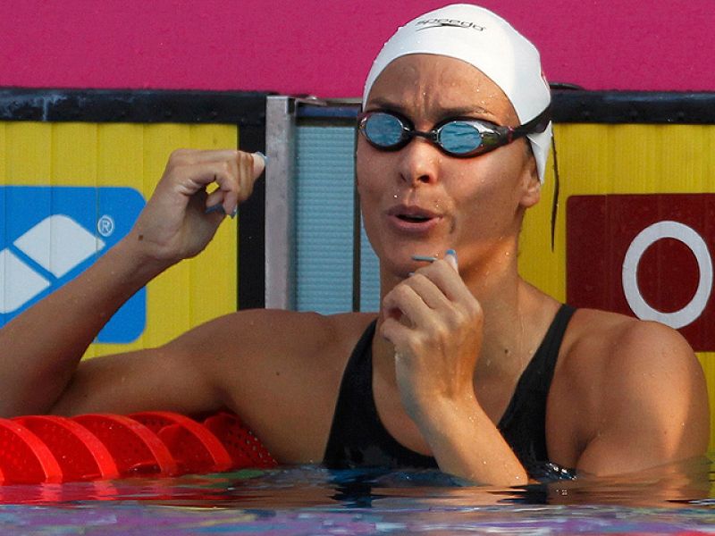 La nadadora española Merche Perís ha batido el récord de los 50 espalda pero solo le ha durado cuatro minutos, los que ha tardado Herasimeni en arrebatárselo en la otra semifinal.