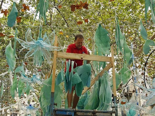  - Las fiestas de pueblo en crisis