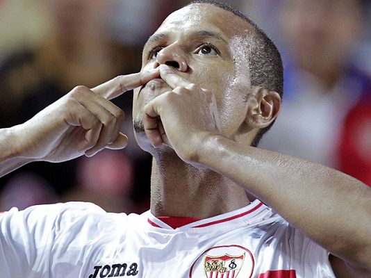  - Luis Fabiano empata el partido 1-1
