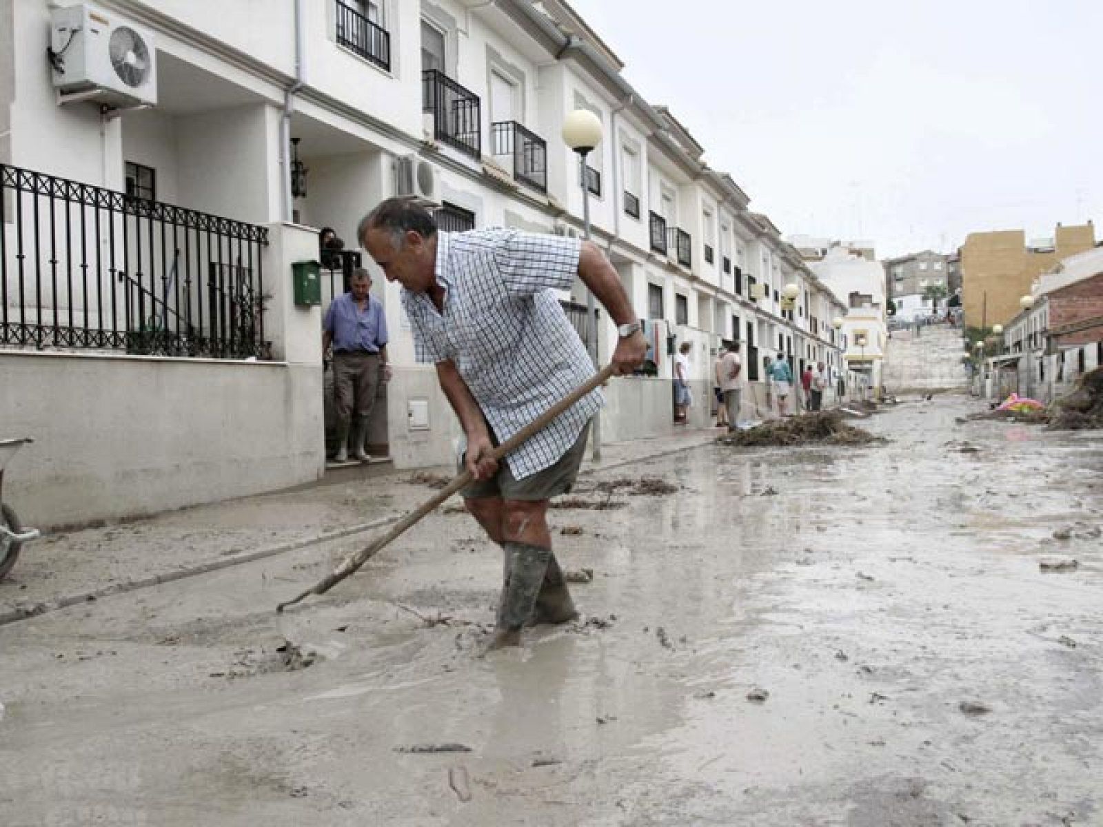 Telediario 2 en cuatro minutos - 17/08/10 | Ver