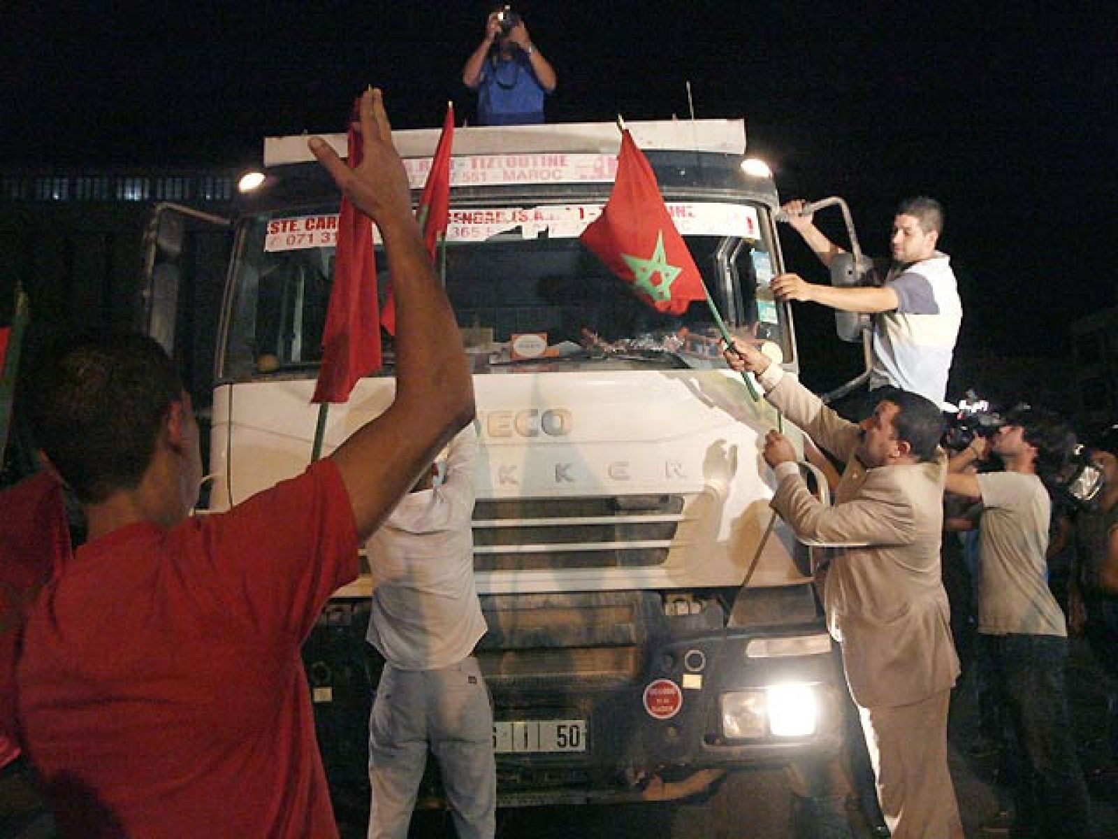 Los activistas dan una tregua y mañana levantarán el bloqueo | Ver
