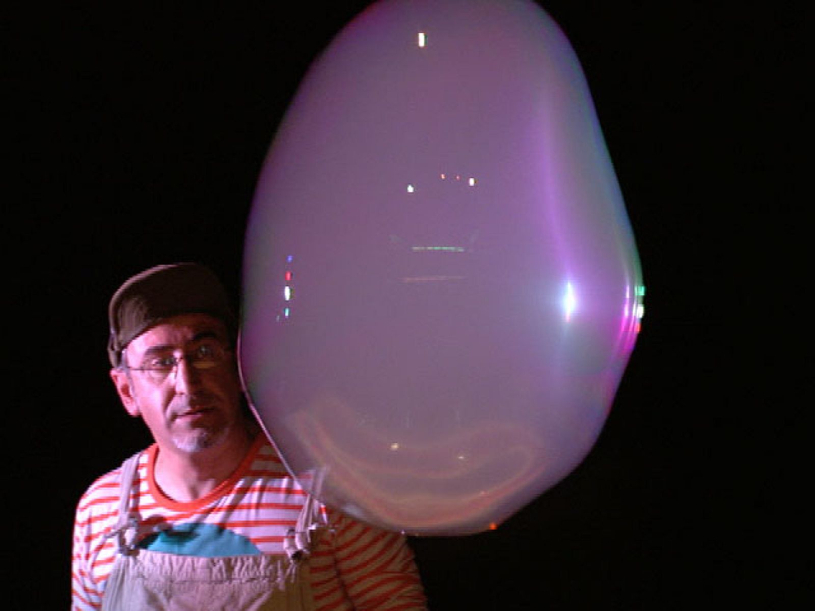 El mundo dentro de una pompa de jabón | Ver