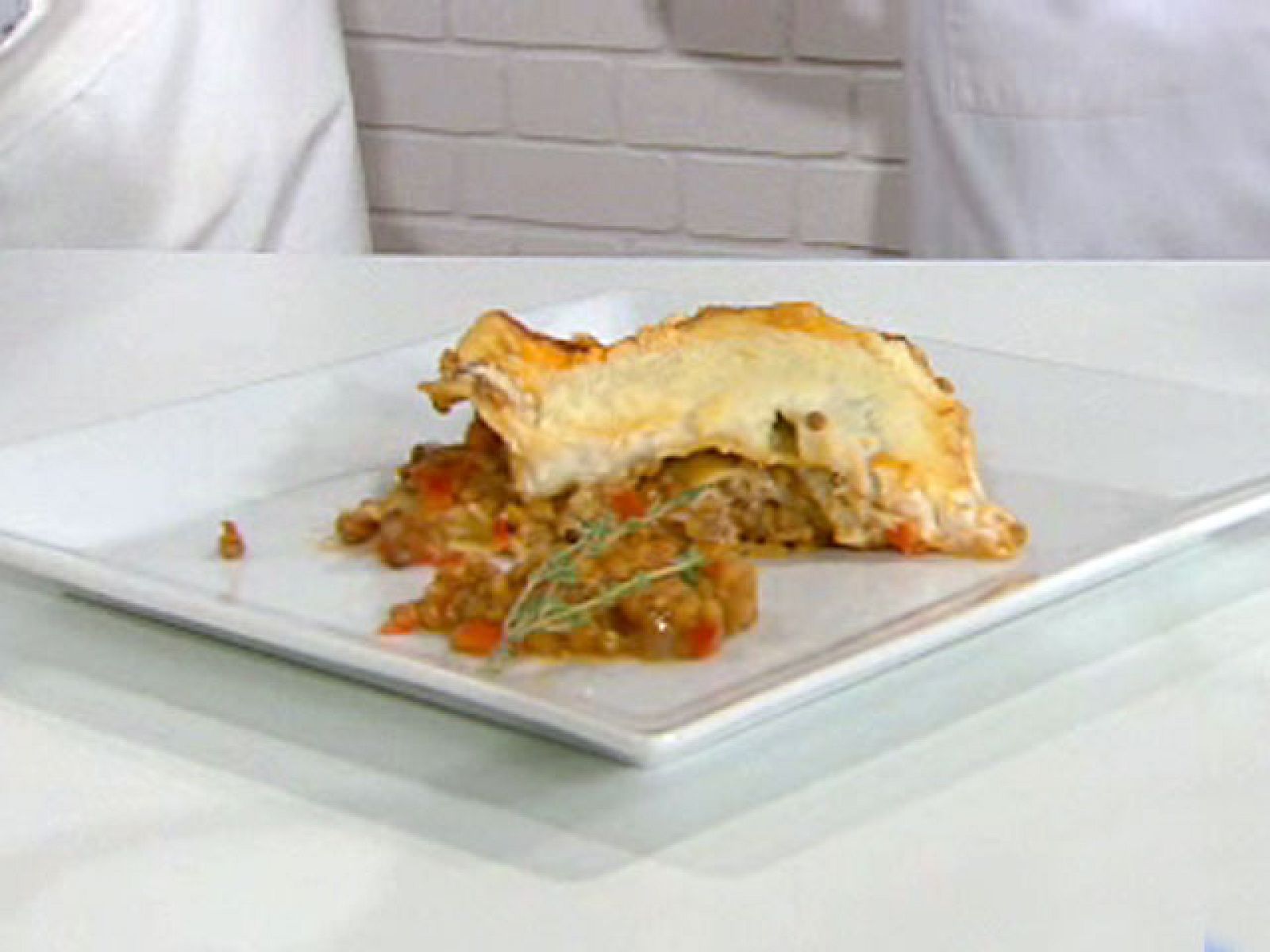 Saber cocinar - Lasaña de lentejas - RTVE Cocina | Ver