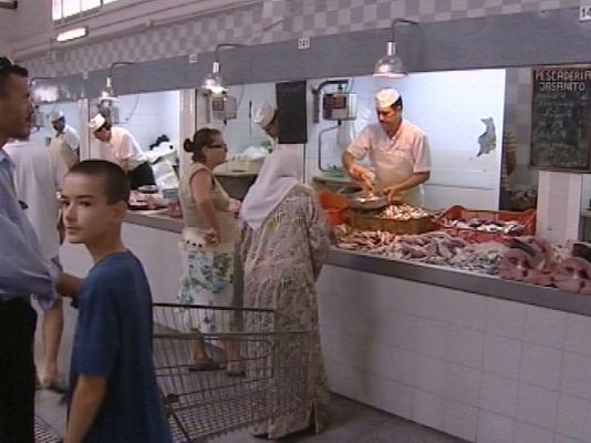 Telediario 1 - Hablan los comerciantes de Melilla