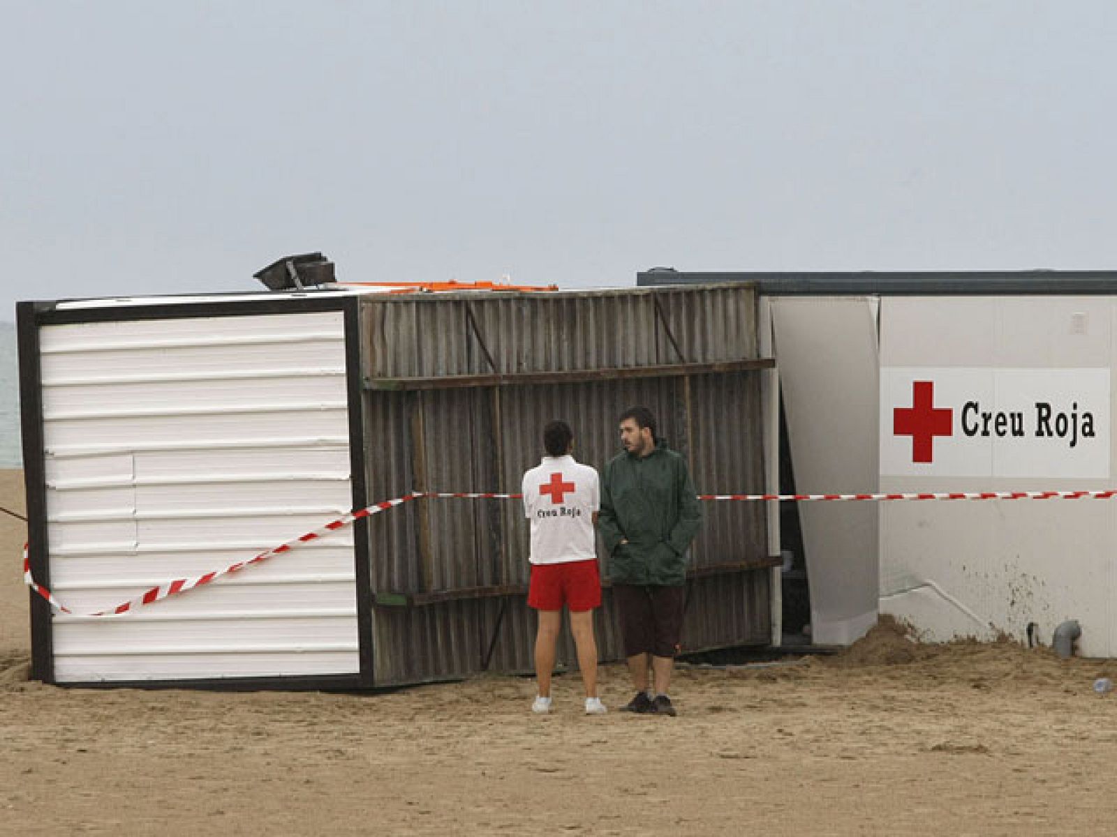 Un hombre muere en la playa de Burriana, en Castellón, a causa del temporal | Ver