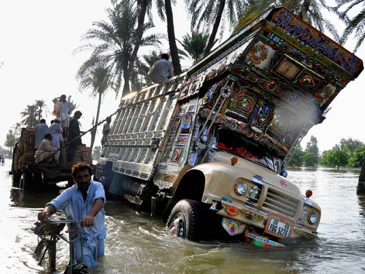  - 200.000 evacuados en Pakistán