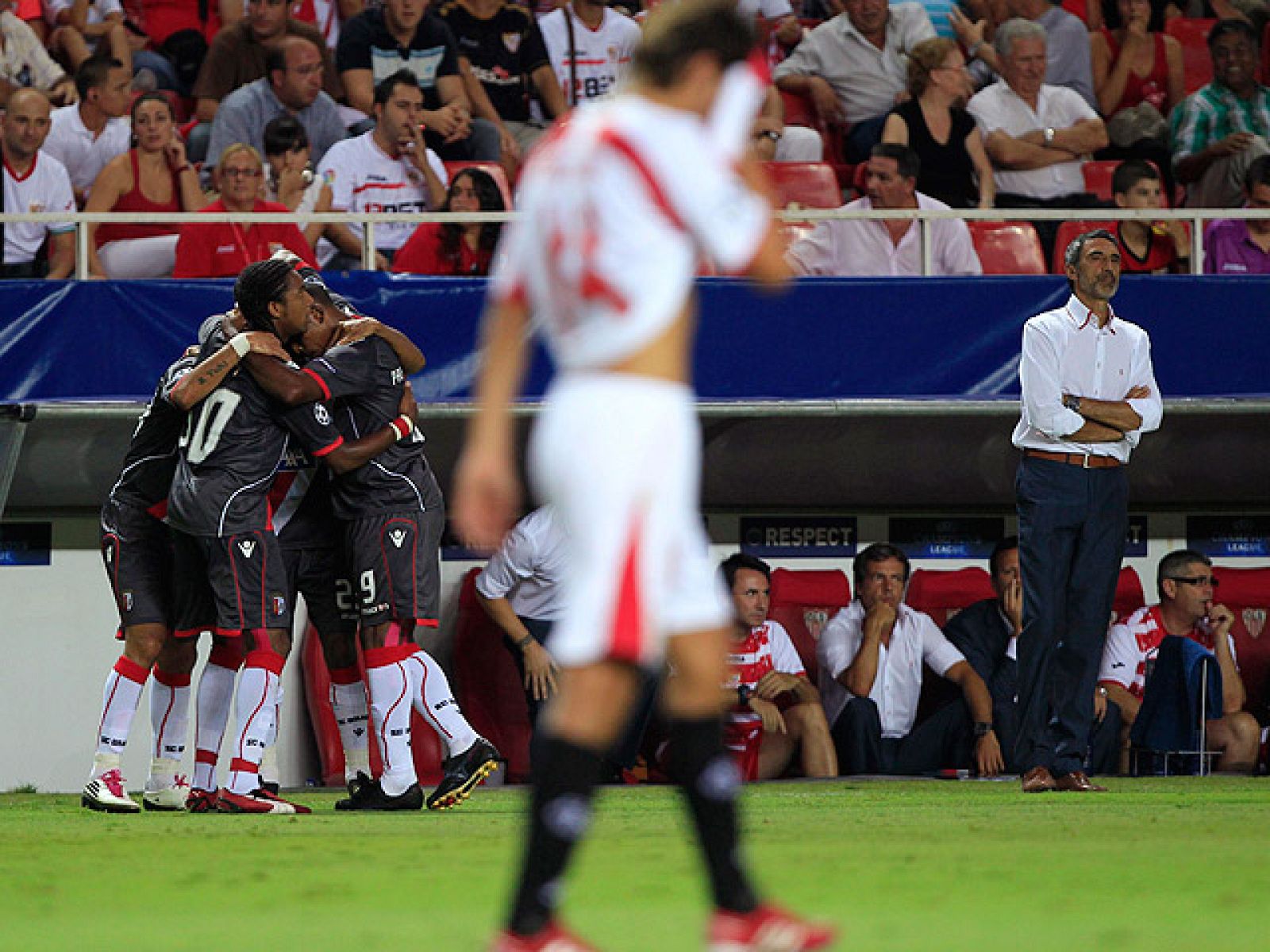 El tercer gol de Lima fue la puntilla que el Sporting de braga asestó a la eliminatoria y por lo tanto al Sevilla. Los portugueses arrancaron incluso la ovación del Pizjuán.