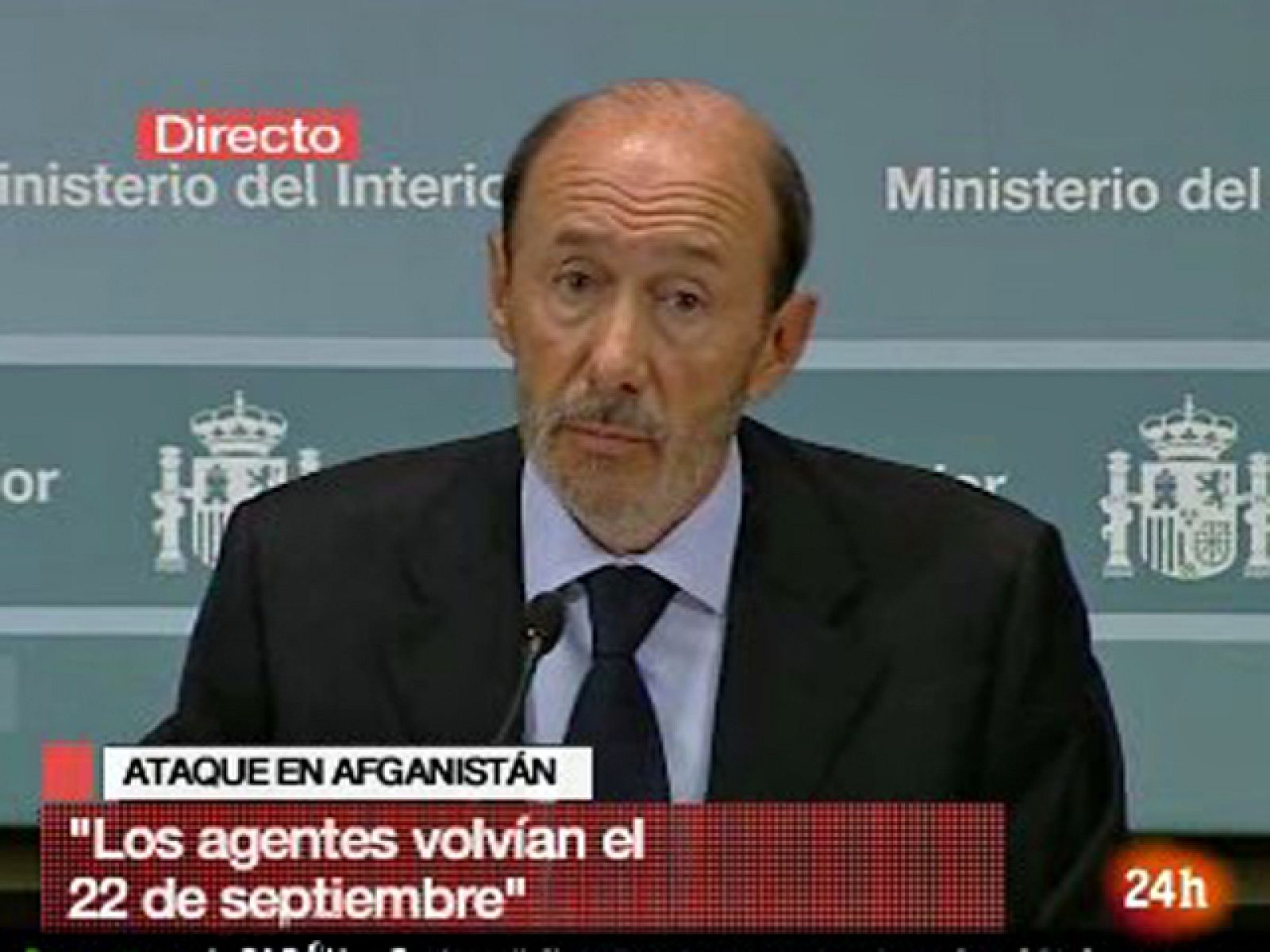 Rubalcaba confirma que el ataque contra los guardias civiles ha sido un "atentado terrorista"