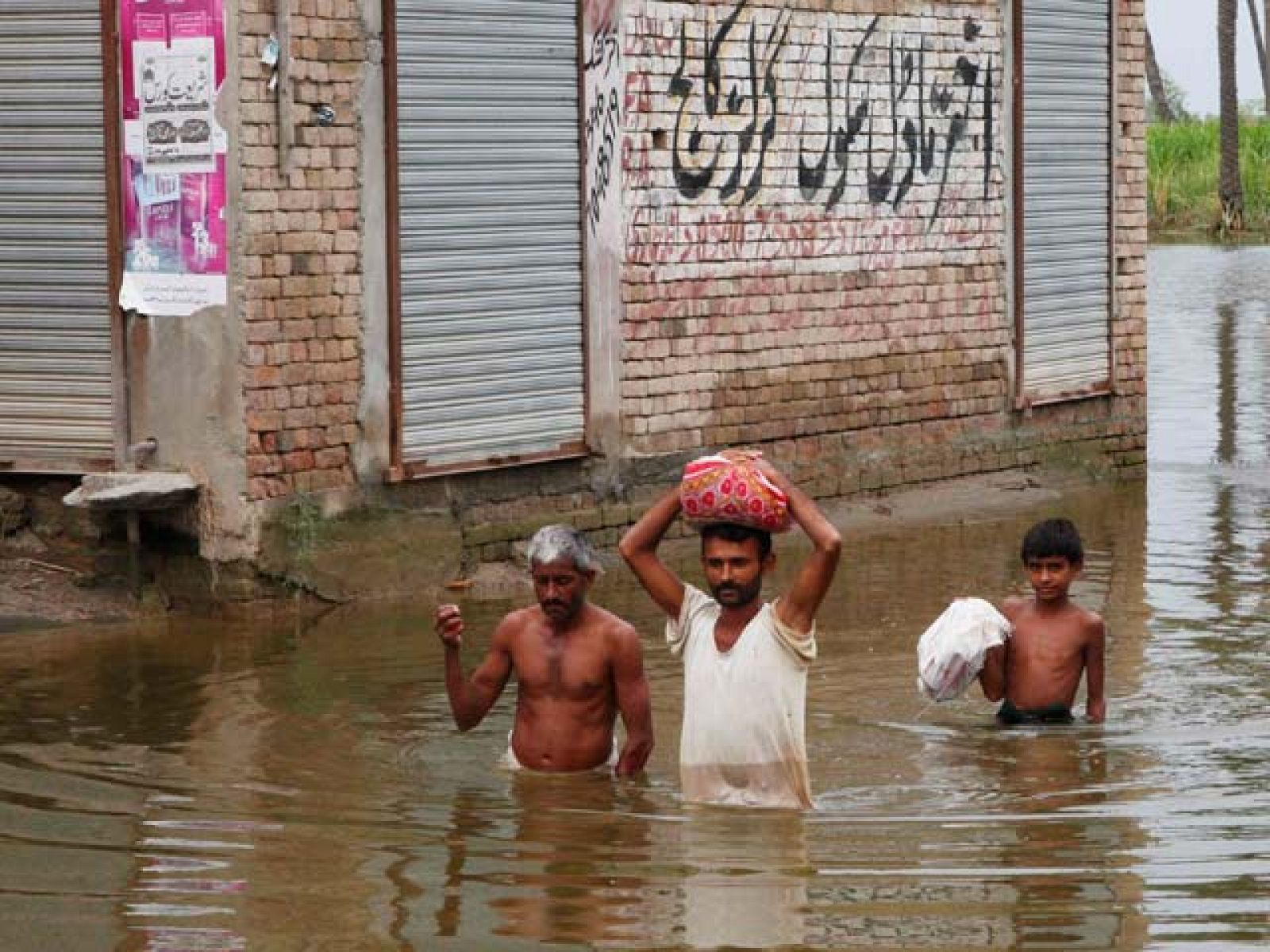 La ONU pide helicópteros para rescatar a la población aislada en Pakistán | Ver