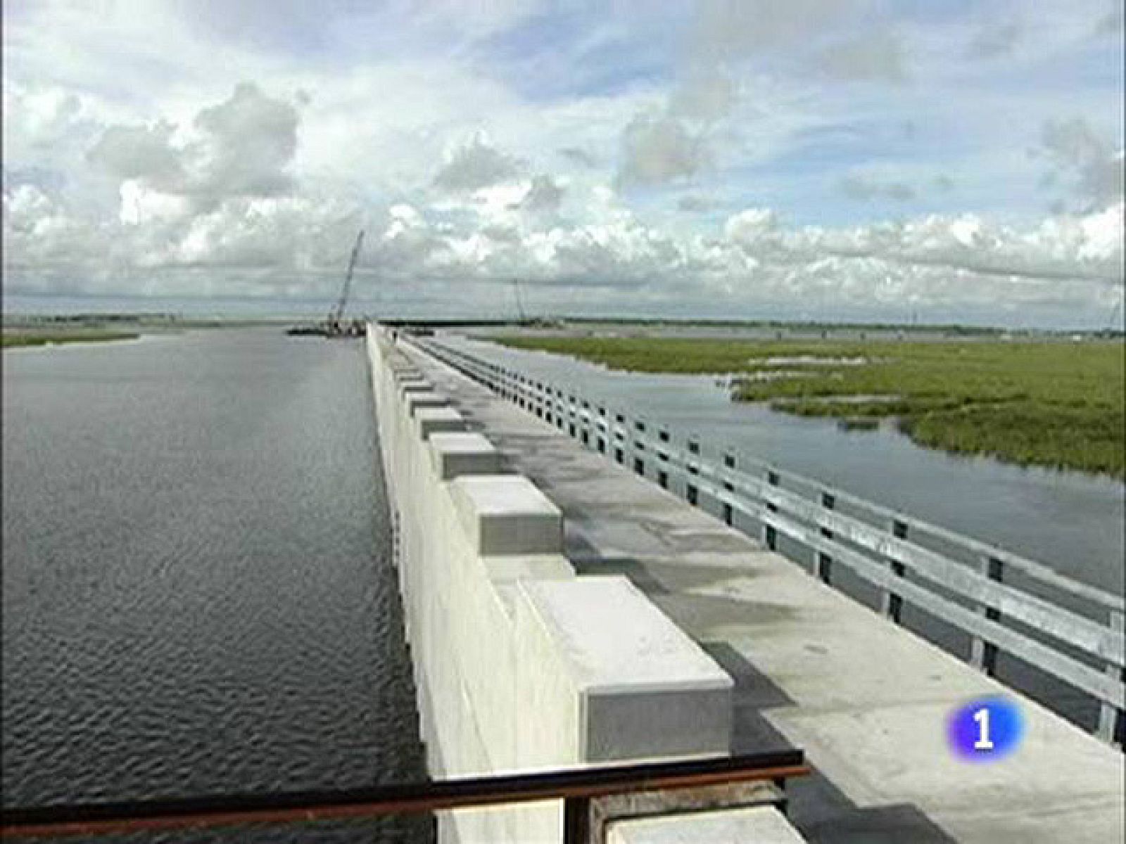 Un dique de 500 kilómetros rodea Nueva Orleans