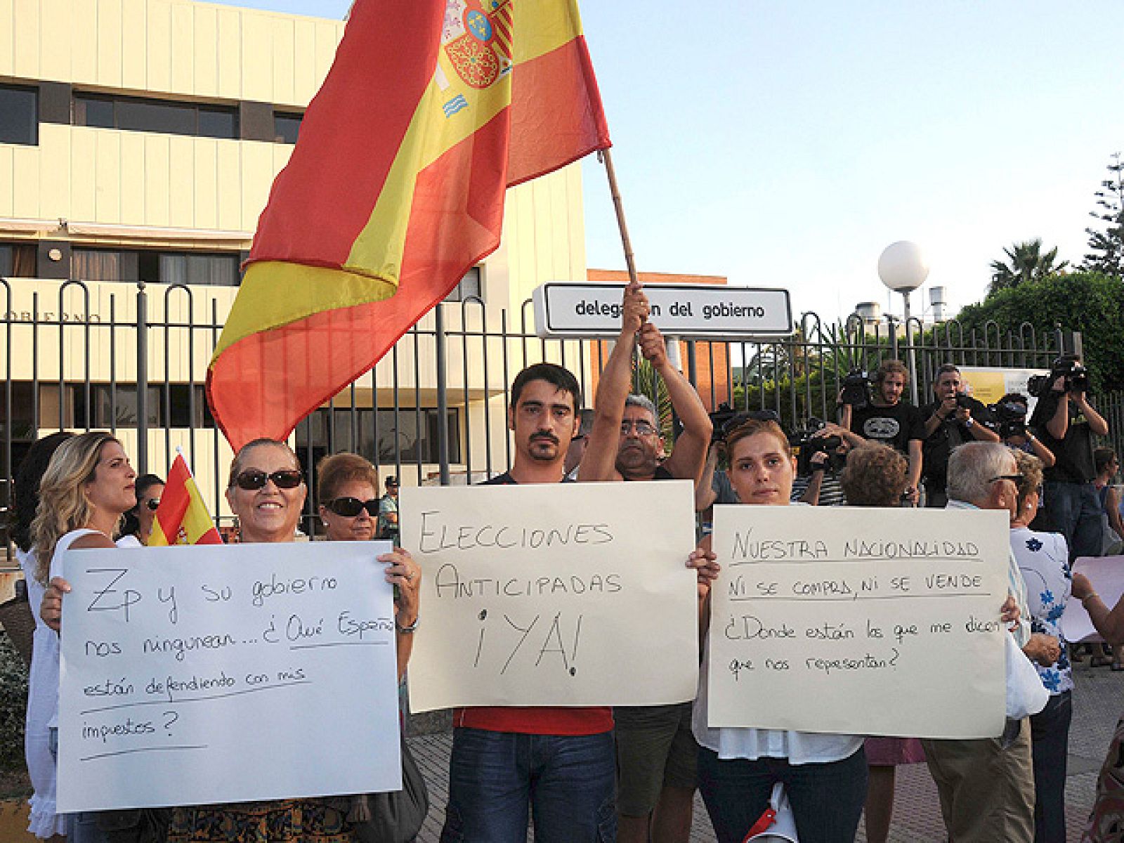 Informe Semanal: Conflicto en tierra de nadie