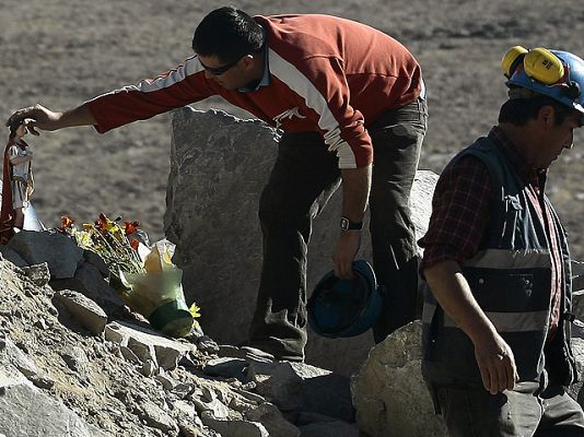  - Agilizan el rescate de los mineros