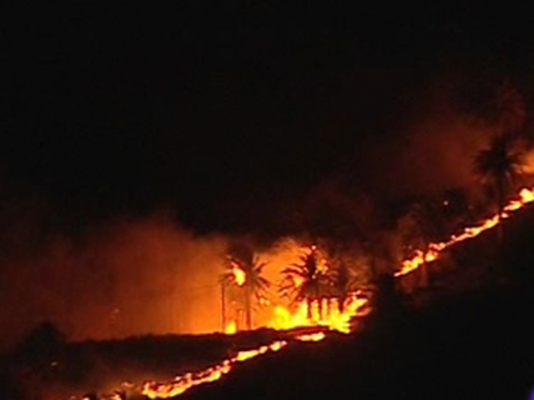  - Extinguiendo un fuego