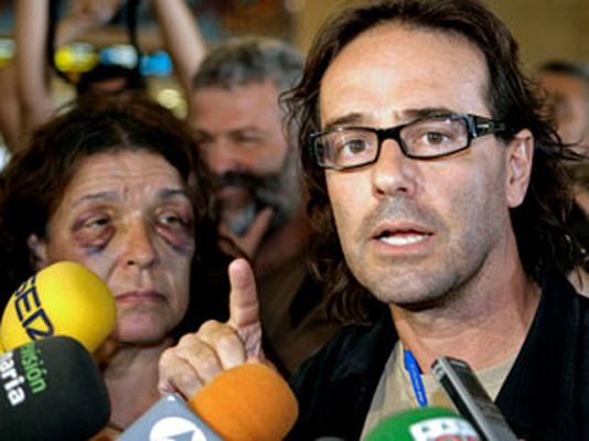  - Llegan los 14 activistas a Canarias