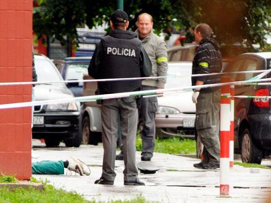  - Mata a tiros a siete personas