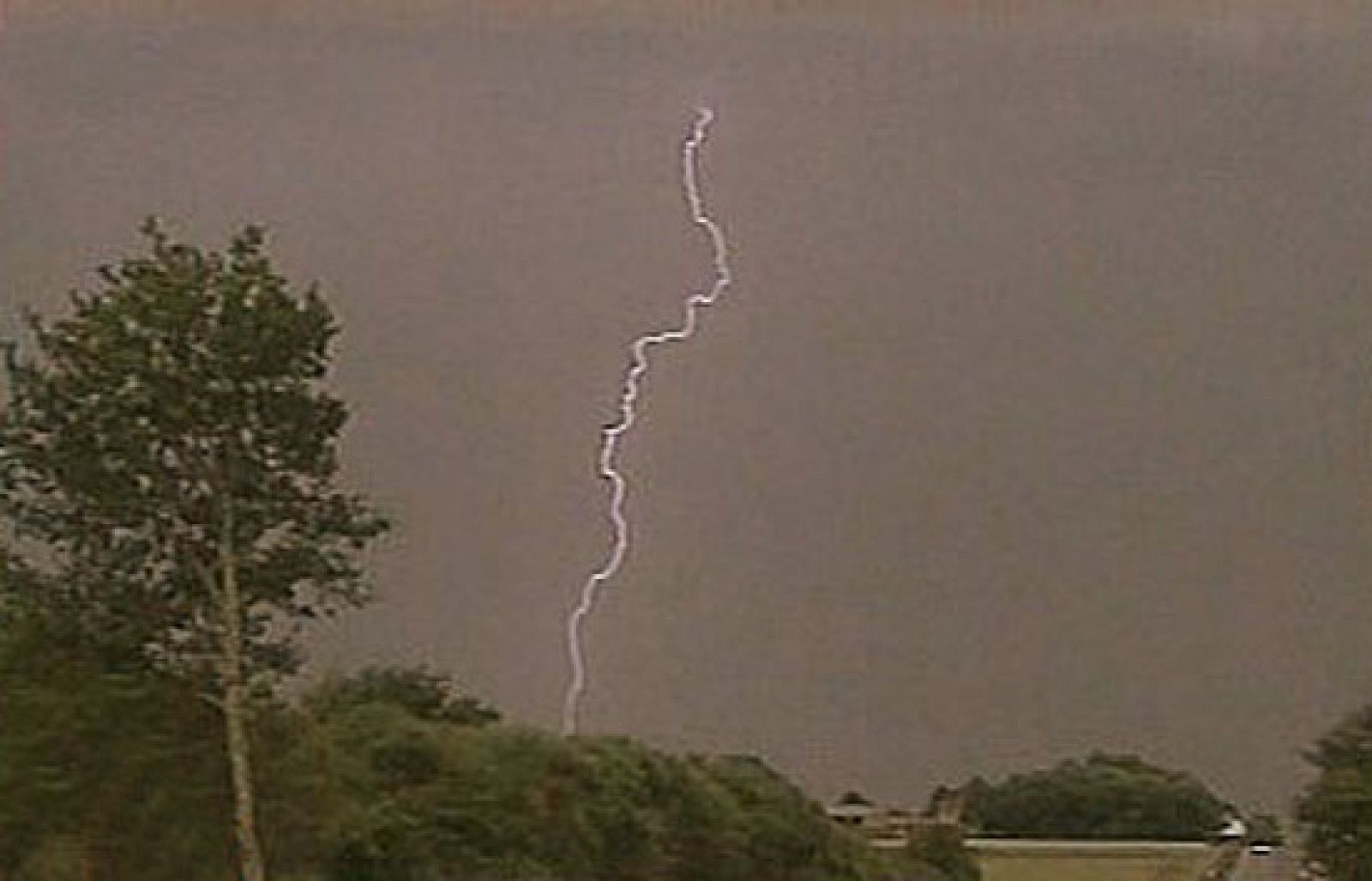 España Directo - Sobreviven a un rayo | Ver