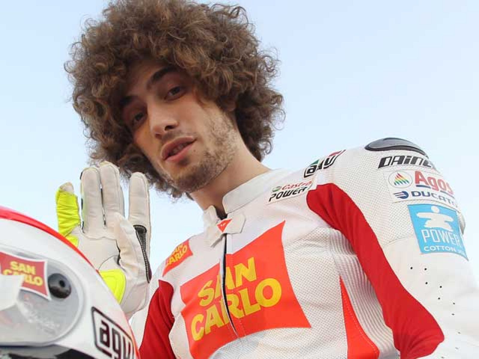 Marco Simoncelli y Andrea Dovizioso nos cuentan sus impresiones sobre la temporada en MotoGP.