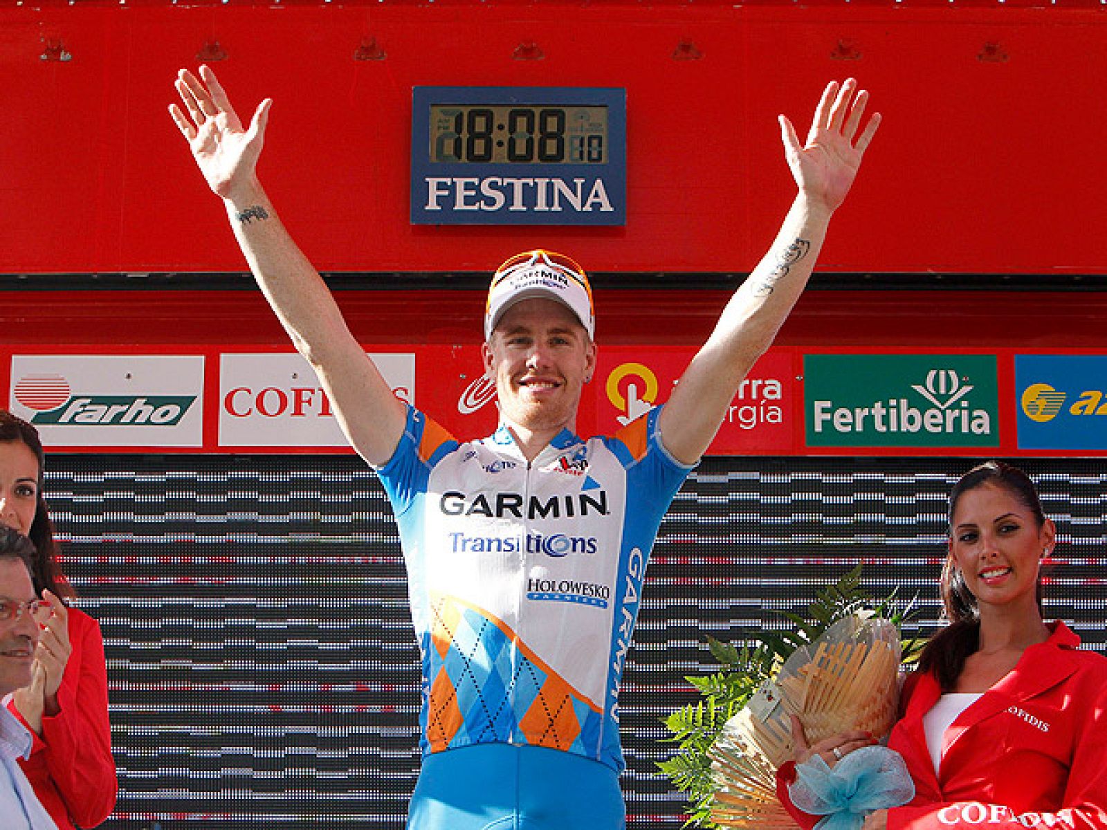 Los mejores momentos de la 5ª etapa entre Guadix y lorca en la que el estadounidense Tyler Farrar se ha impuesto al sprint.