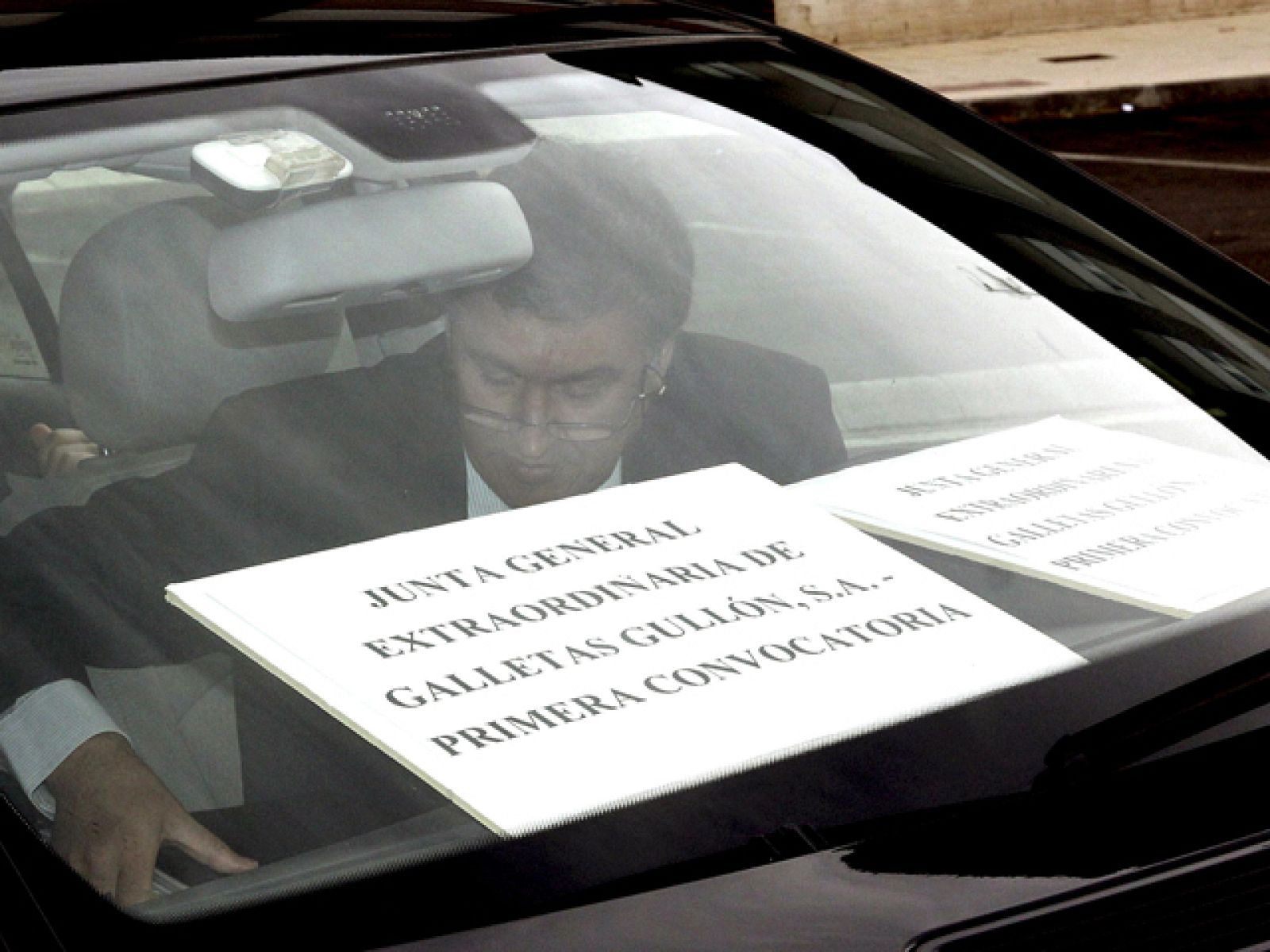 La junta de Gullón, en un coche | Ver