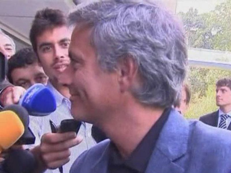 Mou: 'Iniesta no merece el Balón de Oro'