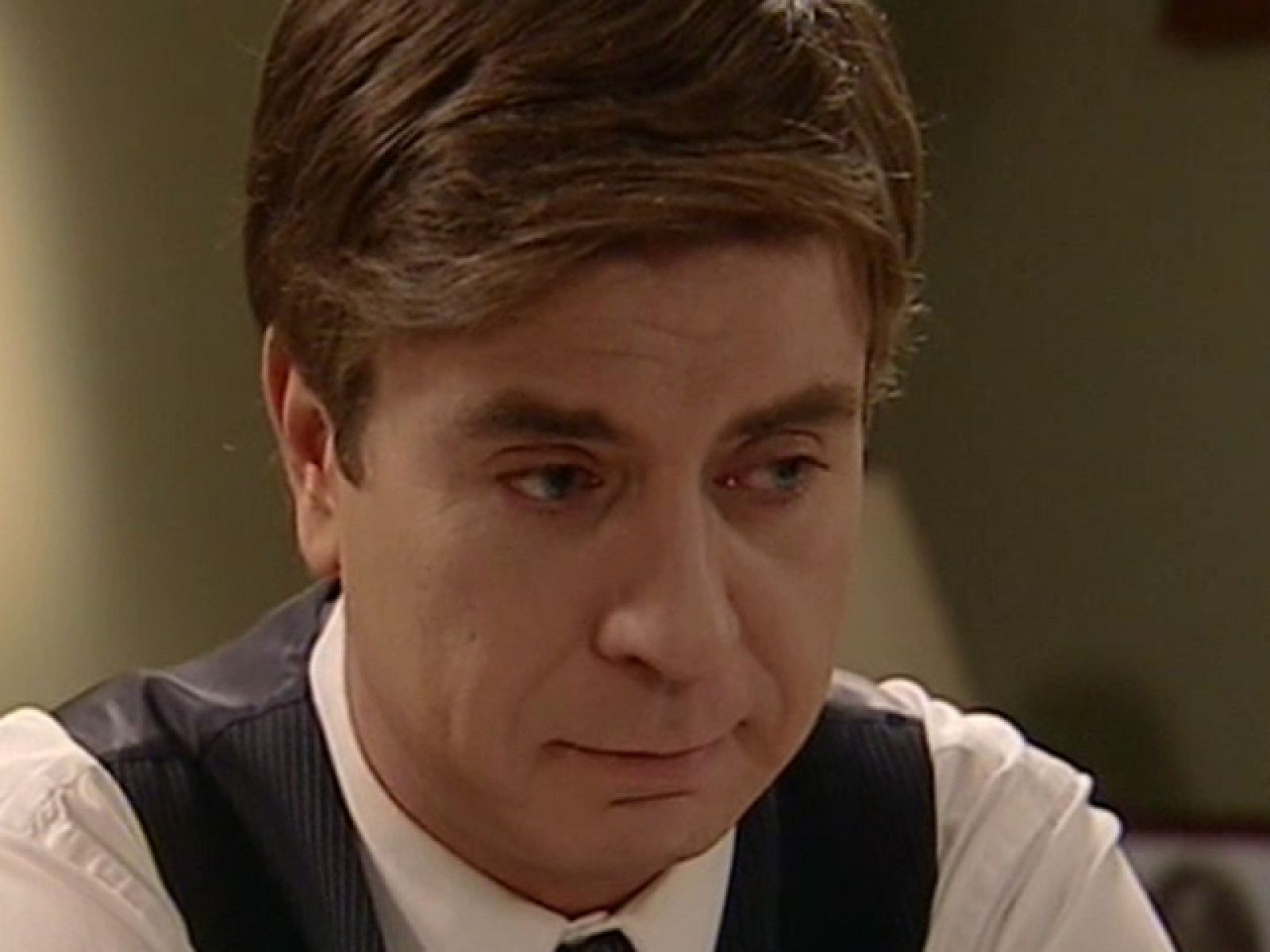 Amar - Héctor deja marchar a Teresa