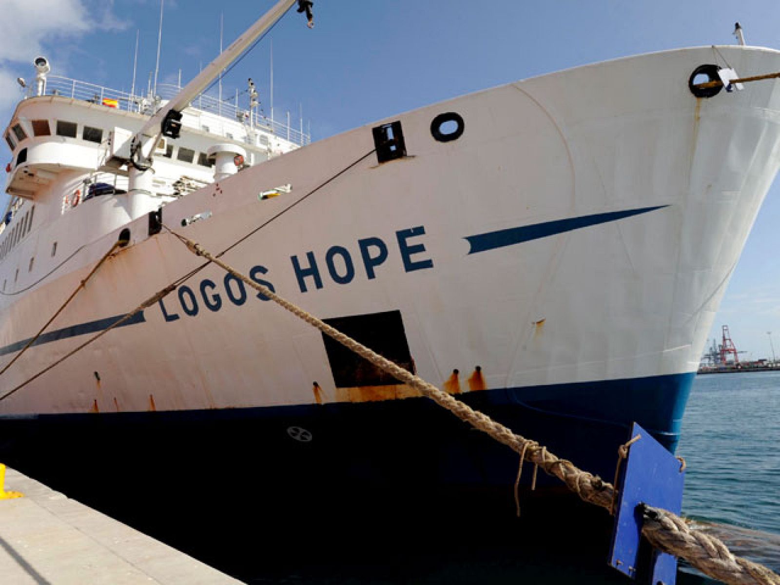 El Logos Hope difunde en Las Palmas el conocimiento con un millón de libros | Ver