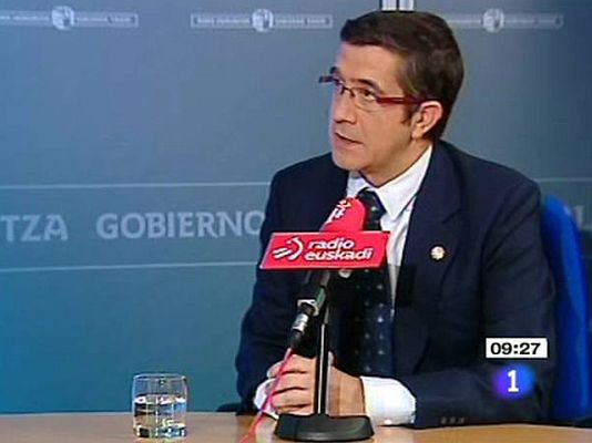  - Patxi López considera insuficiente el anuncio de ETA de no llevar a cabo "acciones armadas ofensivas"