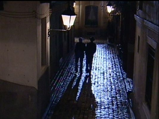 Amar en tiempos revueltos - El comienzo de una gran amis