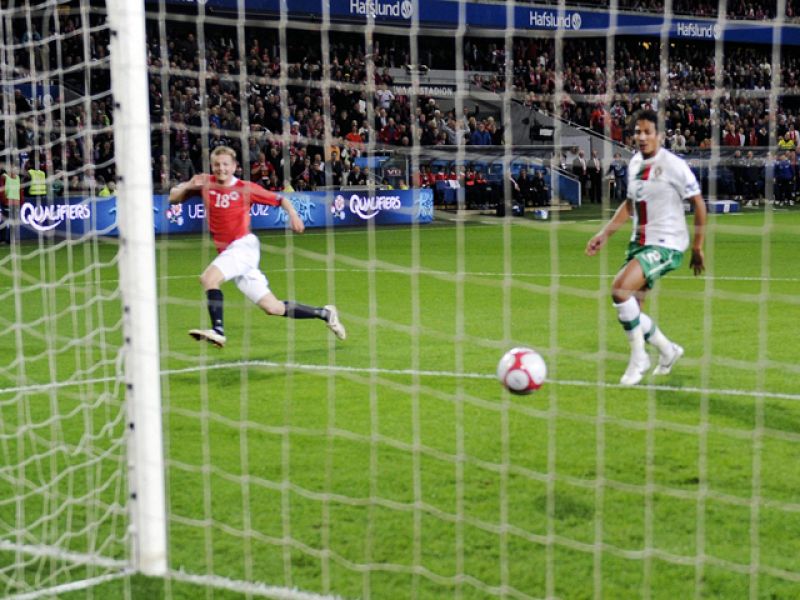 Quieroz se queda al borde del abismo | Ver