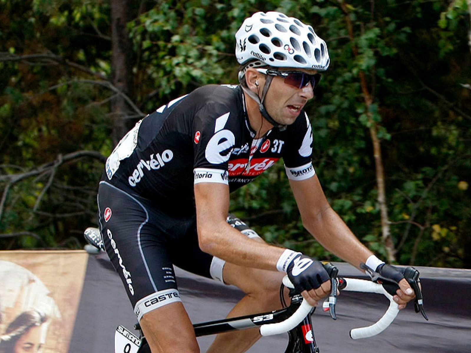 El tercer clasificado de la general, Xavier Tondo, confiesa a TVE que hizo los deberes y que en junio se desplazó para reconocer las etapas de montaña en Asturias y la Bola del Mundo. Sin embargo la etapa que desea especialmente es la de los Lagos de