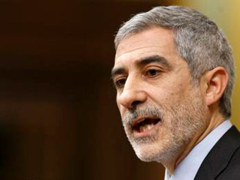 Llamazares afirma que "el Gobierno hace el trabajo sucio a la derecha" | Ver