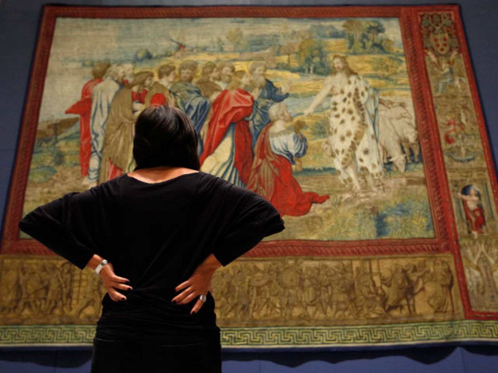 Cuatro tapices que Rafael creó para la Capilla Sixtina se exponen en el Albert Museum | Ver