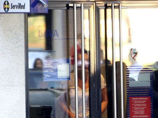  - Una toxicómana secuestra a una mujer en un cajero automático en Vigo