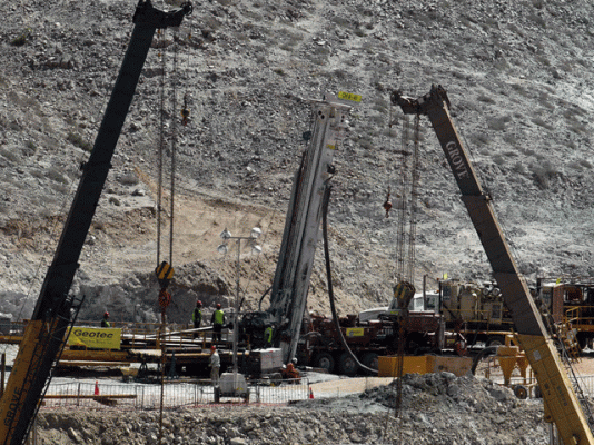 Informe Semanal - 700 metros bajo tierra