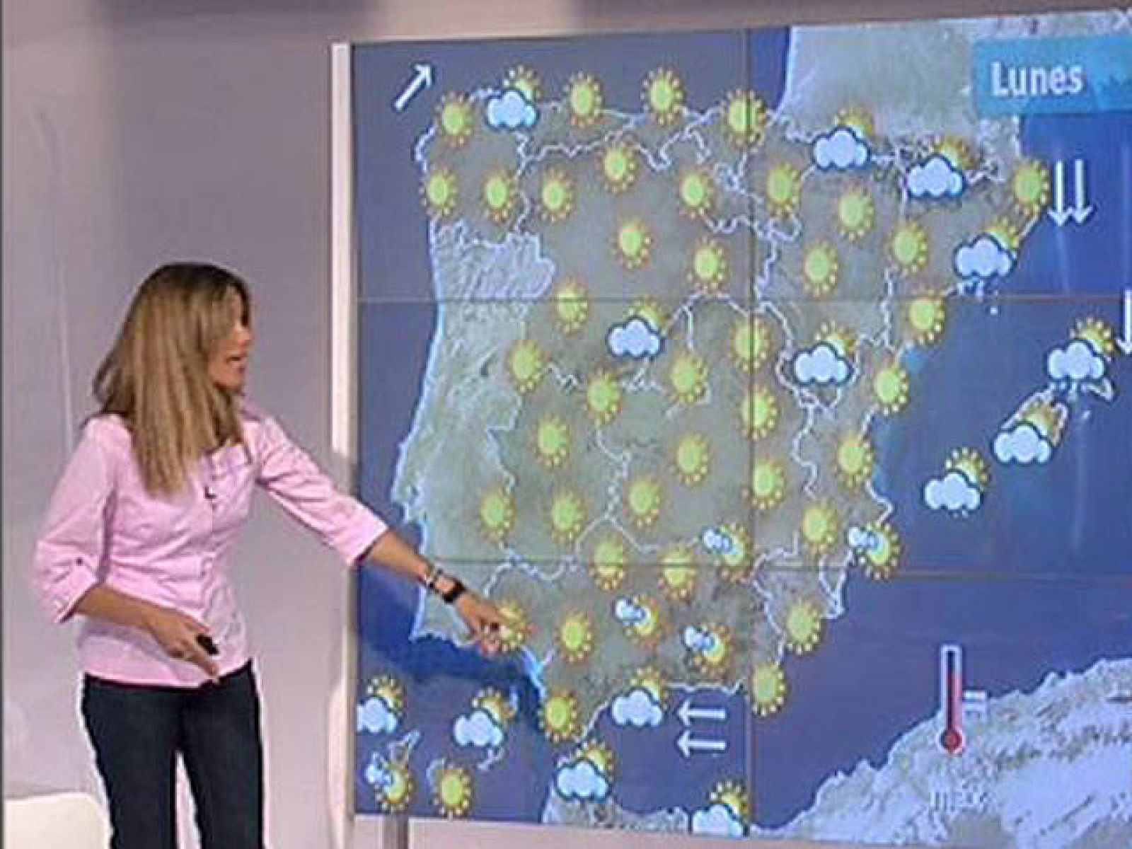 La Agencia Estatal de Meteorología (Aemet) prevé para este lunes predominio de tiempo poco nuboso con posibilidad de algún chubasco aislado en Baleares, nordeste de Cataluña y puntos de Andalucía oriental