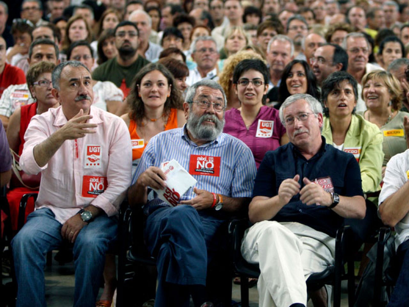 Los sindicatos consideran las palabras de Aguirre como un golpe de efecto | Ver