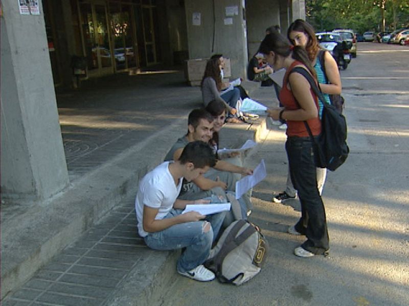 Comienzan de nuevo las pruebas de selcctividad | Ver