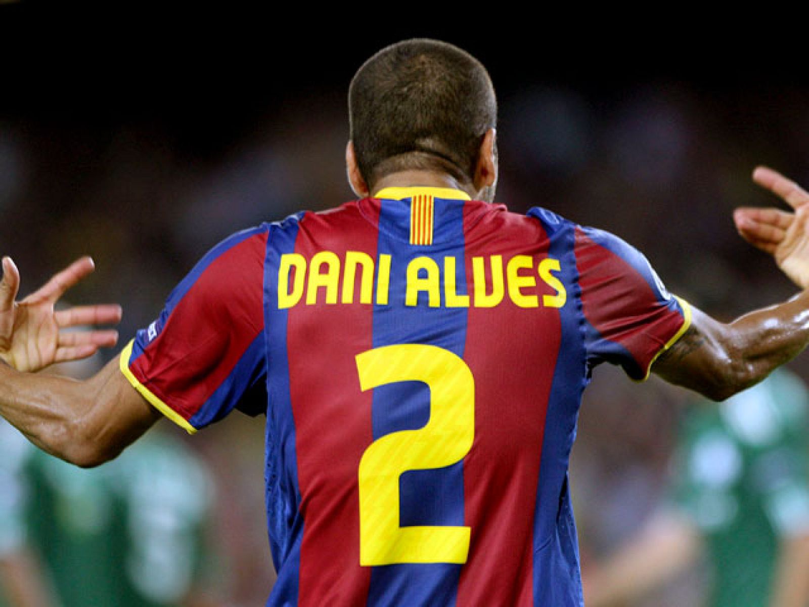 Alves cierra el marcador (5-1) | Ver