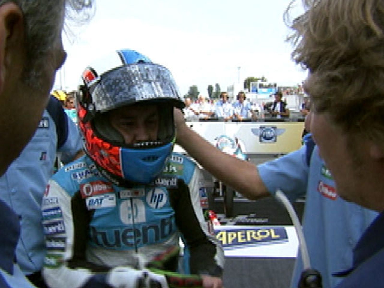 En la categoría de 125cc hay pilotos cuya misión es ayudar a sus compañeros de equipo.