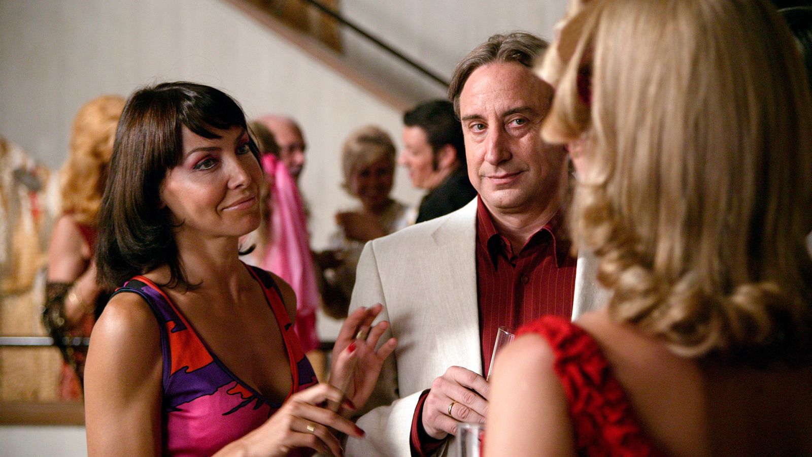 Cuéntame cómo pasó - T8 - Episodio 2: Apertura ma non troppo - Ver ahora