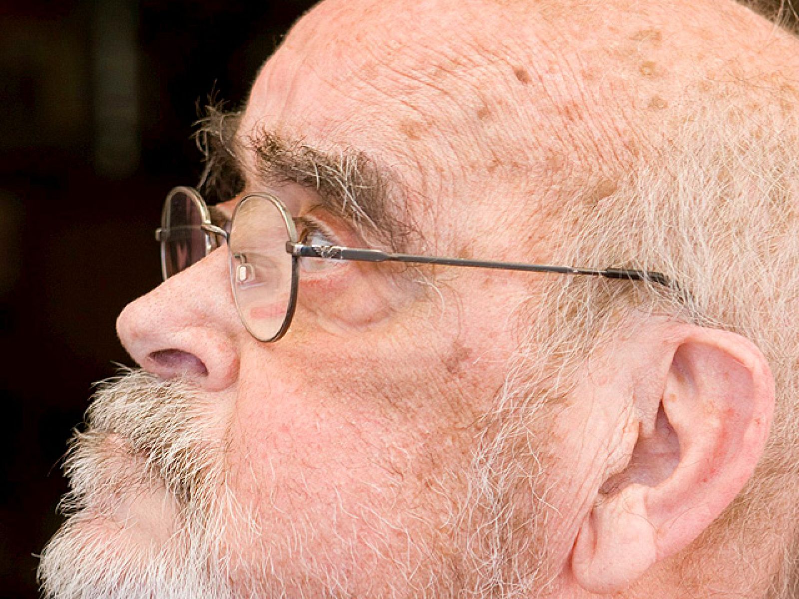 José Antonio Labordeta ha muerto en Zaragoza a los 75 años tras una larga enfermedad.