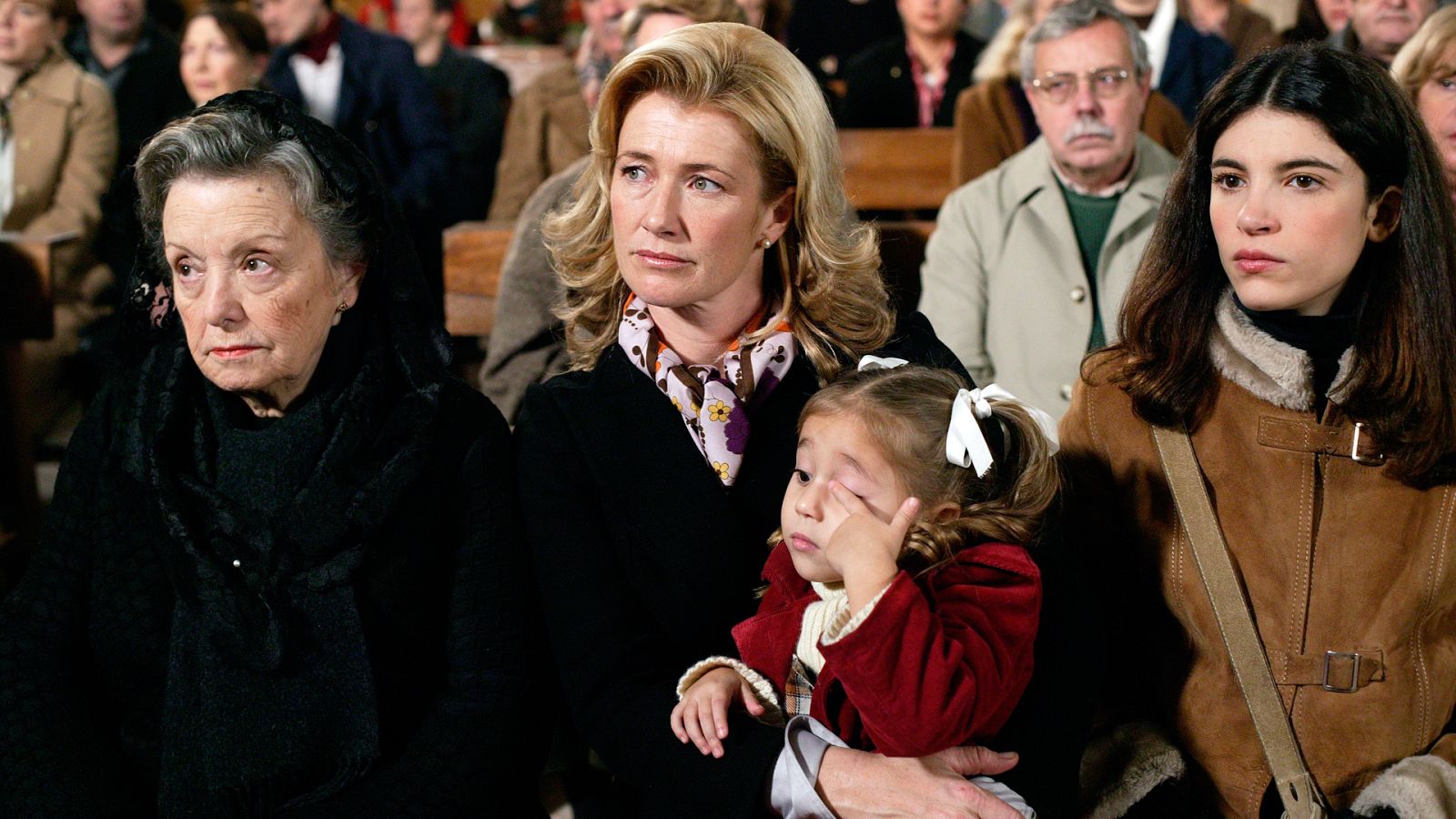 Cuéntame cómo pasó - T8 - Episodio 19: Con la iglesia hemos topado - Ver ahora