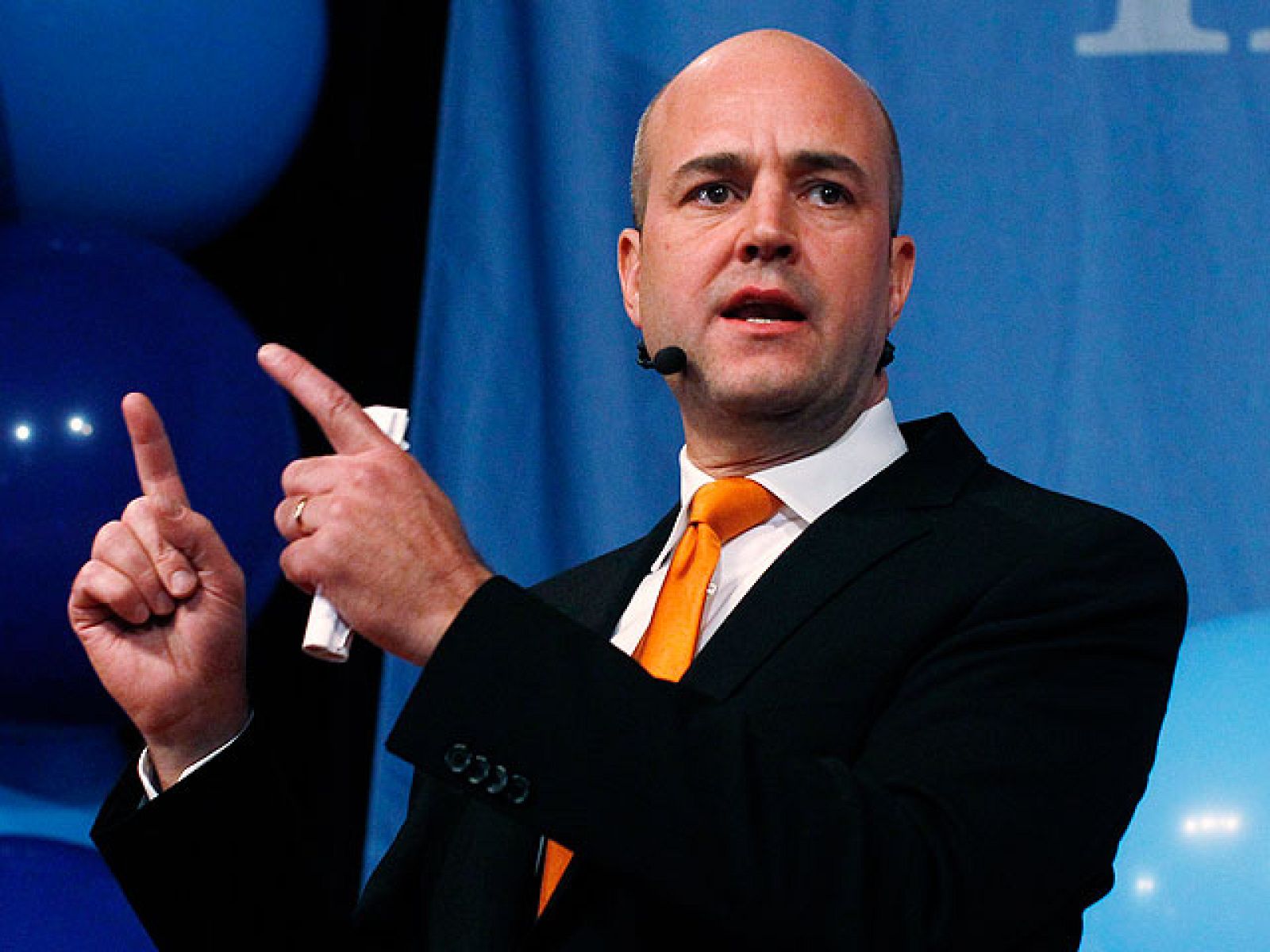 La Alianza de centro-derecha del primer ministro conservador, Frederik Reinfeldt, ha logrado un triunfo histórico en las elecciones legislativas suecas, que no le vale sin embargo para revalidar la mayoría absoluta por la entrada en el Parlamento de