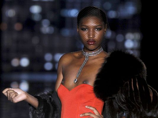  - Las vestidoras de Cibeles